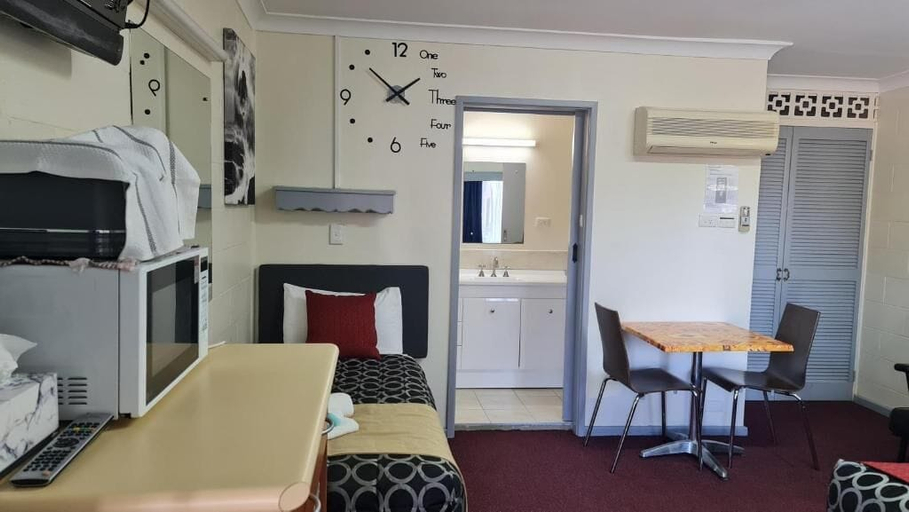 Others 4, Merriwa Motor Inn, Upper Hunter Shire