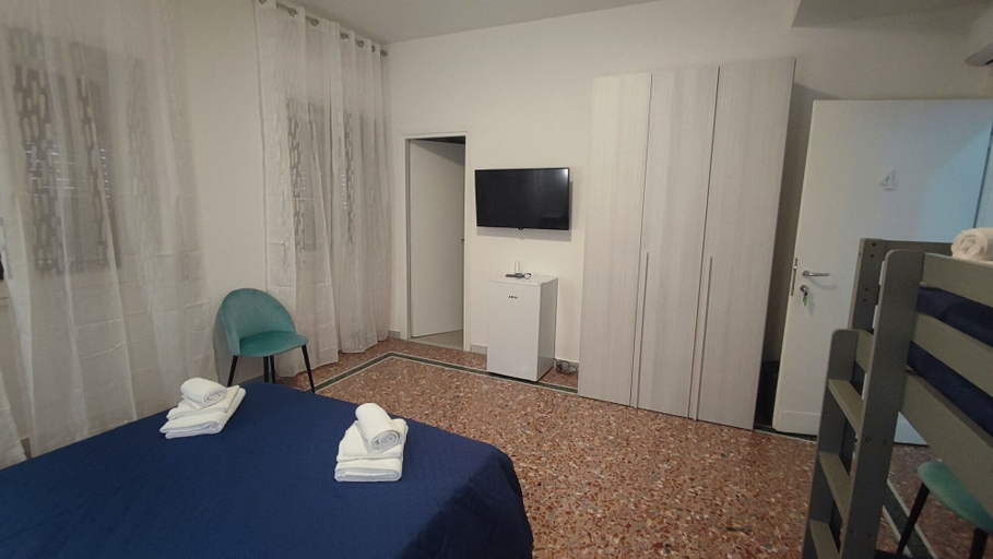 Bedroom 5, Vatican Green Garden, Rome