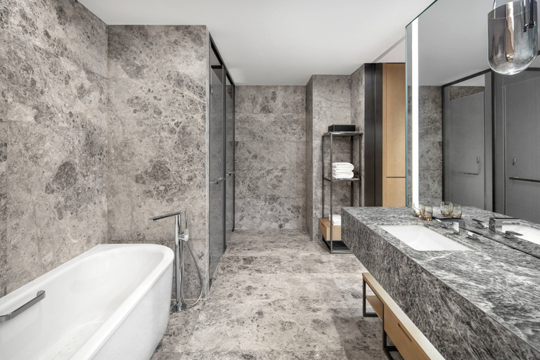 Bathroom 4, Courtyard by Marriott Taiyuan, Taiyuan