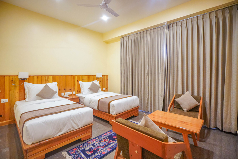 Bedroom 3, Hotel Gakyidiana, Dopshari