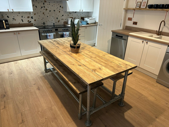 Others 5, Cotswolds Large 4 Bed House Parking-Wifi, Gloucestershire