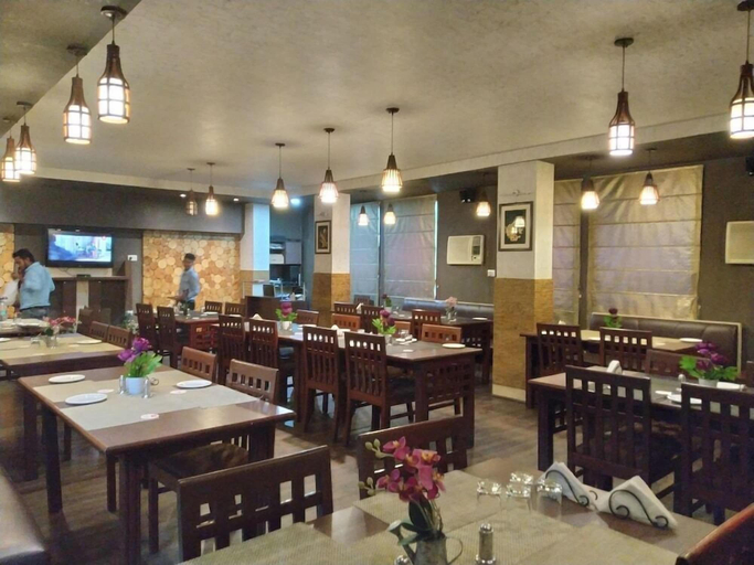 Food & Drinks, Hotel Centre Point, Tinsukia