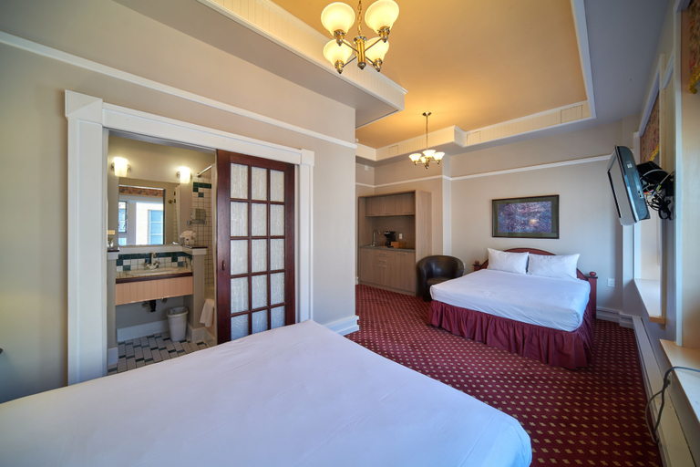 Bedroom 4, Bedford Regency Hotel, Trademark Collection by Wyndham, Capital