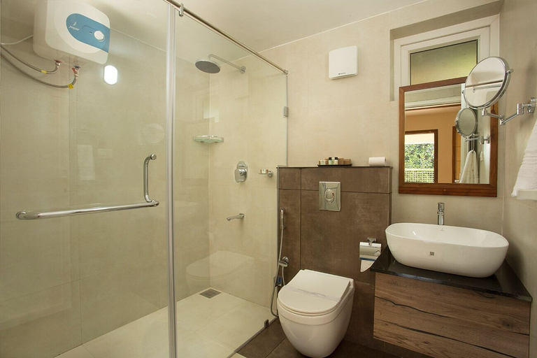 Bathroom 3, Amrezy Luxury Resort & Spa, Wayanad