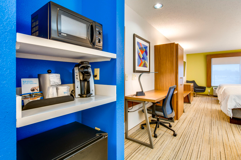 Holiday Inn Express Vincennes by IHG - Tap to explore photos