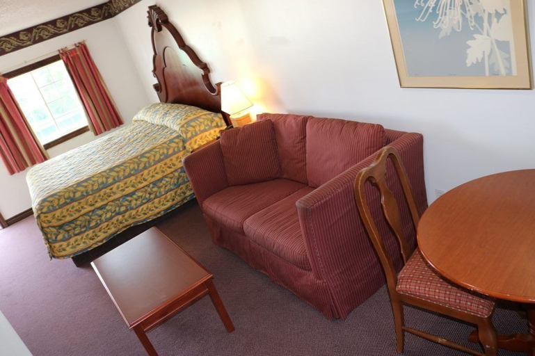 Others 5, Fenelon Inn, Kawartha Lakes
