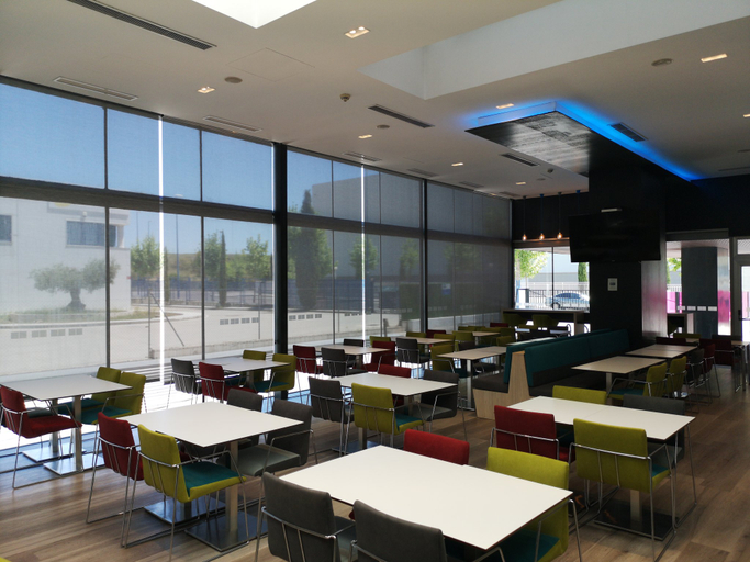 Food & Drinks 4, Holiday Inn Express MADRID - LEGANES by IHG, Madrid