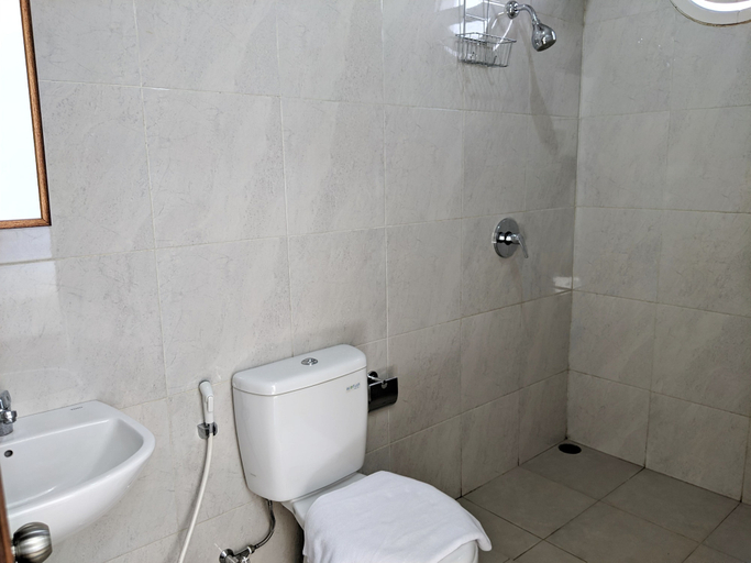 Bathroom 5, My Home by FLAT06, South Jakarta