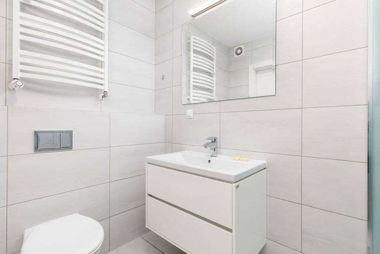 Bathroom 2, Seaside Apartamenty Kasprowicza 14, Kołobrzeg