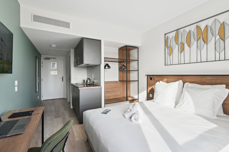 Bedroom 3, All Suites Appart Hôtel | Paris Ouest - Colombes, Hauts-de-Seine