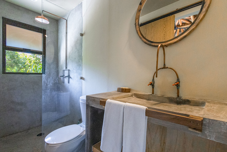 Bathroom 3, Raíz Hotel Boutique, Dist. Pochutla