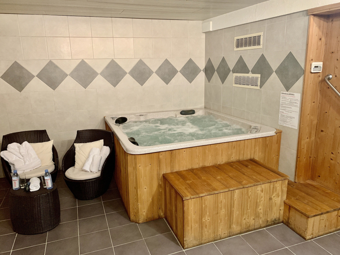 Bathroom 3, Hameau des Prodains - Hôtel, Haute-Savoie