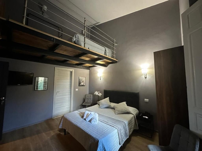 Bedroom 2, Palazzo Oliveto, Florence