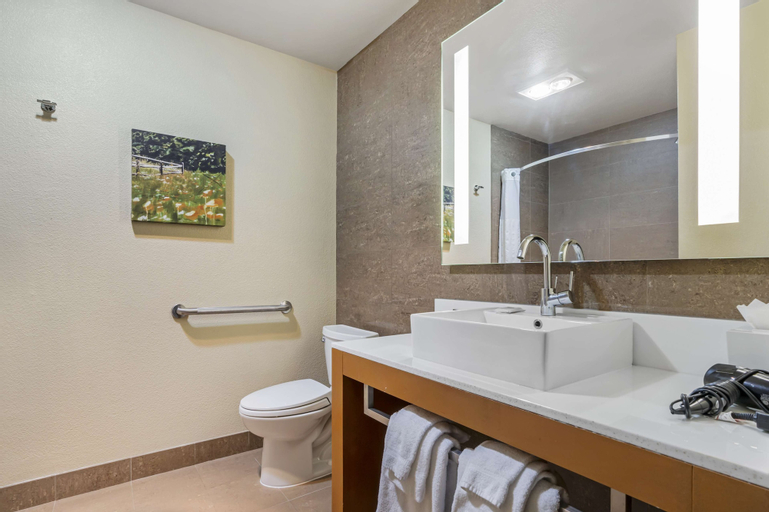 Bathroom 3