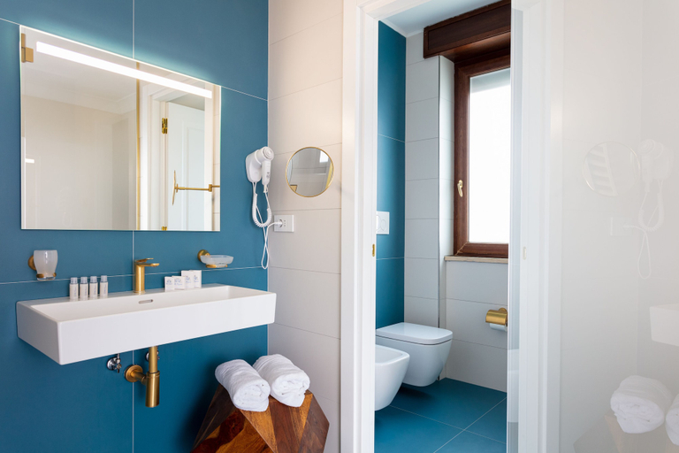 Bathroom 4, Experience Boutique Hotel - Villa Cimmino, Napoli