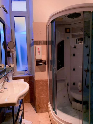 Bathroom 4, Hotel Actor, Genova