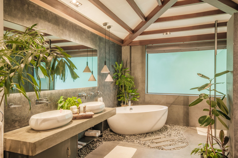 Bathroom 3, Nuuk Taal Lake, Taal lake