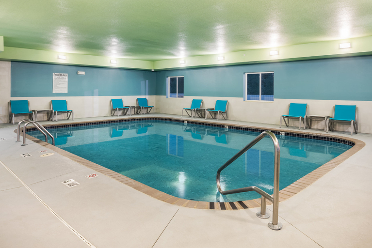Sport & Beauty 2, Holiday Inn Express WARRENTON by IHG, Warren