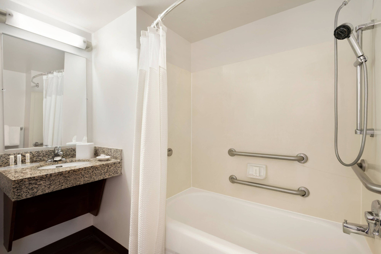 Bathroom 5, TownePlace Suites Boca Raton, Palm Beach