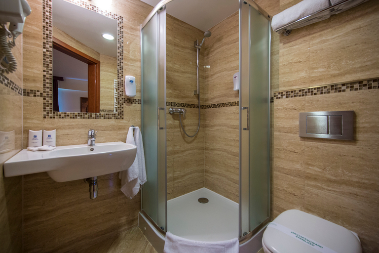 Bathroom 4, Great Polonia Conrad Krakow, Kraków City