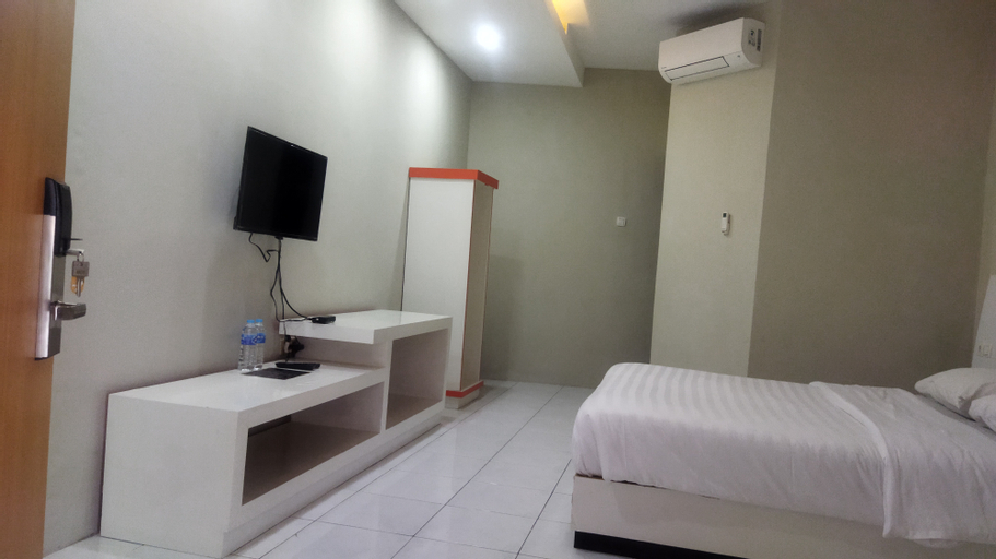 Bedroom 3, Royal Kencana Hotel, Jepara