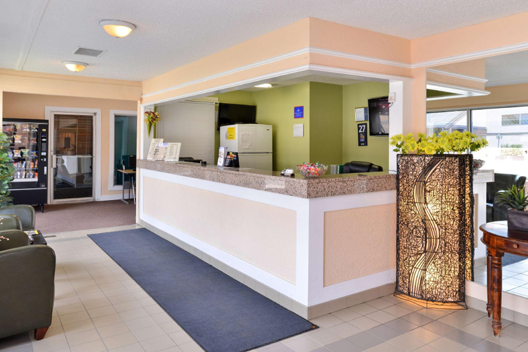Public Area 2, Canadas Best Value Inn Whitecourt, Division No. 13