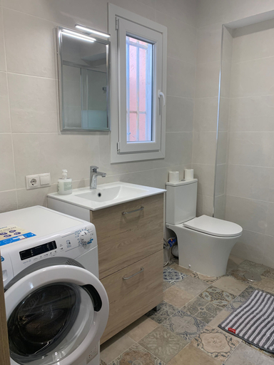 Bathroom 3, La casa de papel, Almería