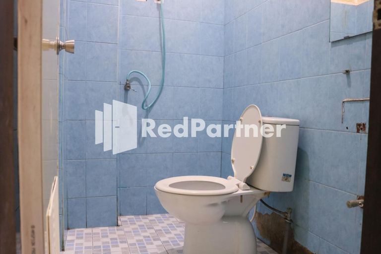 Bathroom 3, Good Sleep Balikpapan Mitra RedDoorz, Balikpapan