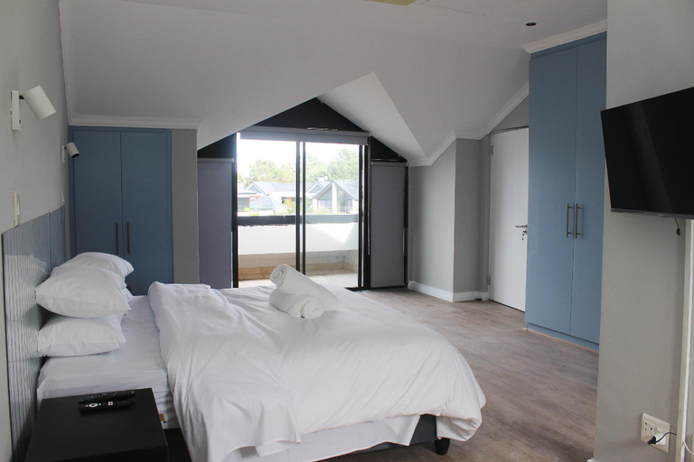Bedroom 2, Pearl Valley Golf Lodge, Cape Winelands