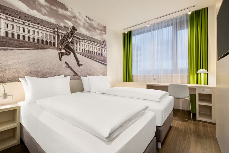 Bedroom 3, Super 8 By Wyndham Koblenz, Koblenz