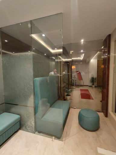 Public Area, Hotel The Park View, Kaushambi