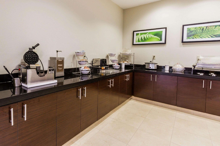 Food & Drinks 5, Spark by Hilton Odessa, Ector
