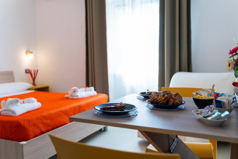 Bedroom 2, B & SunSea, Salerno