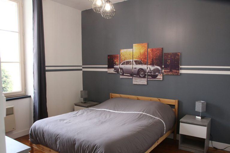 Bedroom 3, Le km99, Yonne