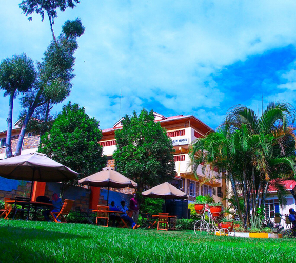 Exterior & Views 2, Calabash Hotel, Suna East