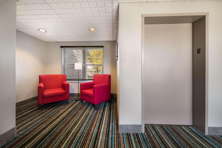 Public Area 2, Country Inn & Suites by Radisson, Freeport, IL, Stephenson