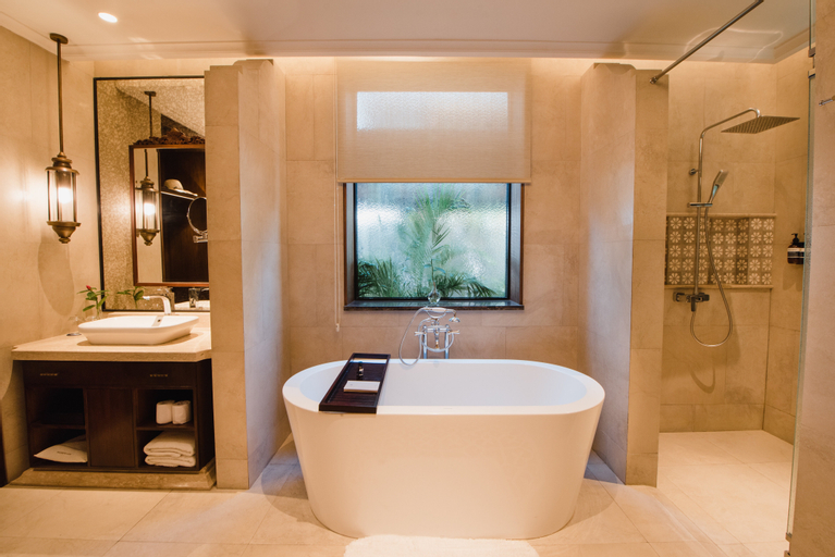 Bathroom 9