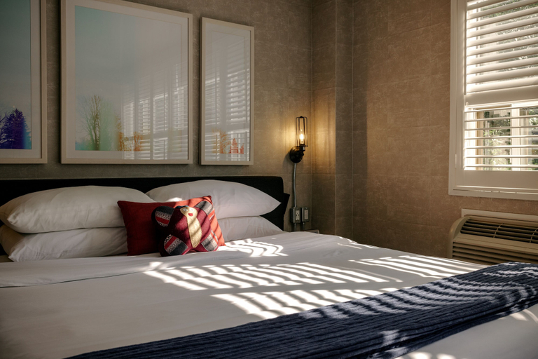 Bedroom 3, The Anndore House, part of JdV by Hyatt, Toronto