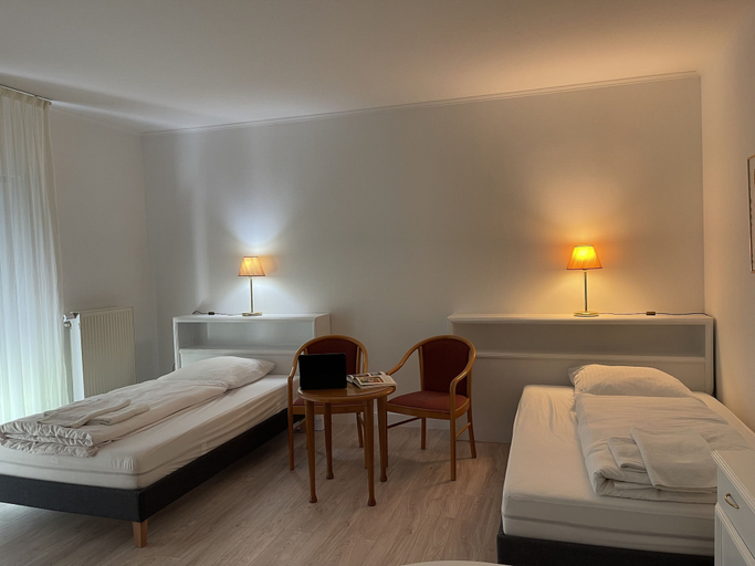 Bedroom 3, Eurotel am Main, Offenbach am Main