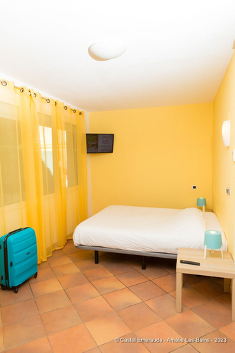 Bedroom 2, Appart'Hotel-Restaurant Castel Emeraude, Pyrénées-Orientales
