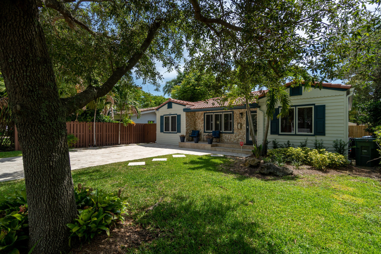 Exterior & Views 2, Victoria Park Oasis with Heated Pool, Broward