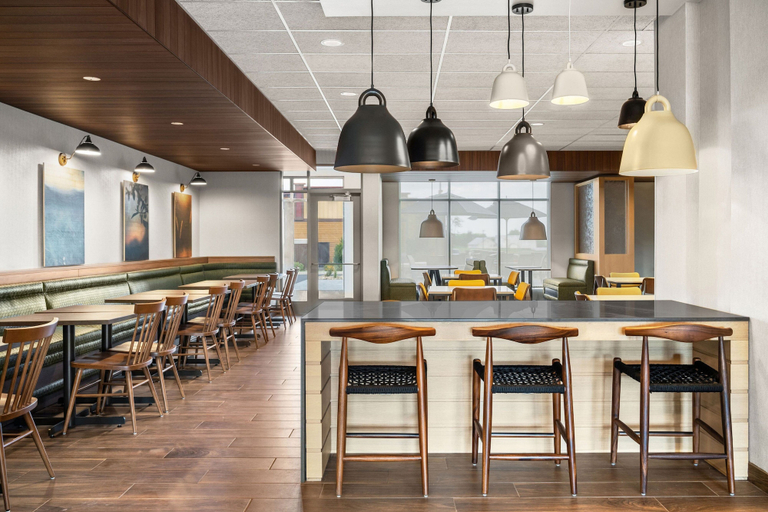 Food & Drinks 5, Fairfield Inn & Suites by Marriott Baraboo, Sauk