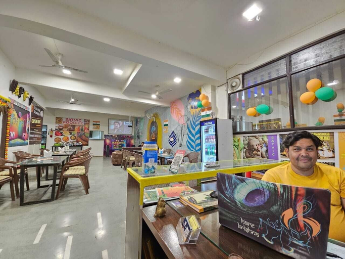 Food & Drinks, HOTEL BONSAI, Bhopal
