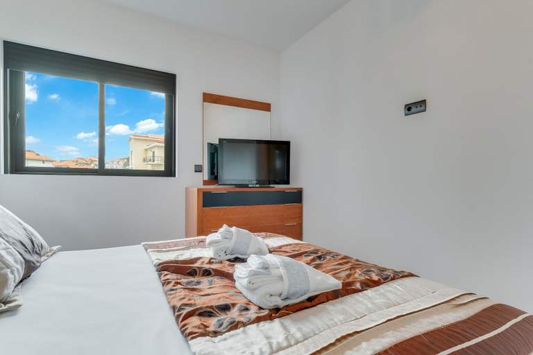 Bedroom 2, Ramos apartment by HRM, Funchal