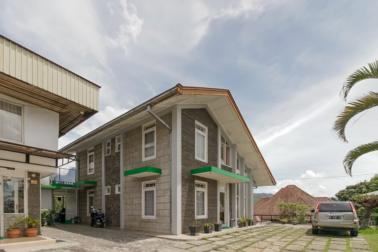 Exterior & Views 3, RedDoorz near Jam Gadang Syariah Bukit Tinggi, Bukittinggi