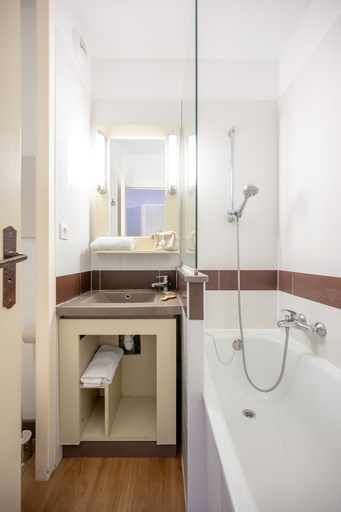 Bathroom 3, Pierre & Vacances Villages Cap Esterel, Var