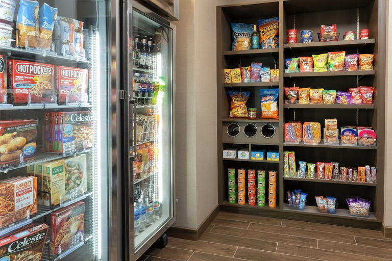 Food & Drinks 5, Residence Inn by Marriott Corona Riverside, Riverside