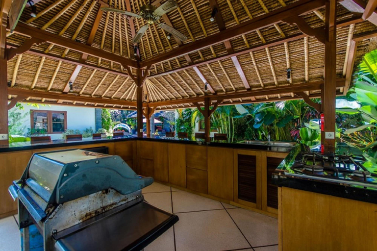 Food & Drinks 4, Luxury Private Villa in Heart of Seminyak, Badung