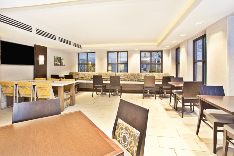 Food & Drinks 3, Holiday Inn Express BOSTON-WALTHAM, Middlesex