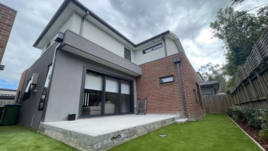 Exterior & Views 2, StayAU Modern 4BR Townhouse Bayswater, Maroondah - Croydon